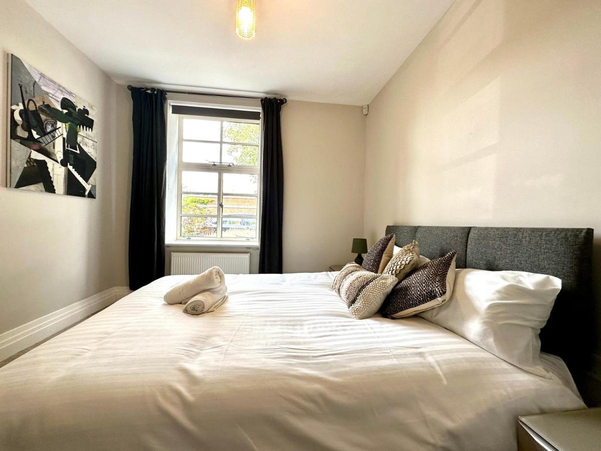 Desirable 2 Bedroom Apartment In Bicester That Sleeps 5 Exterior photo