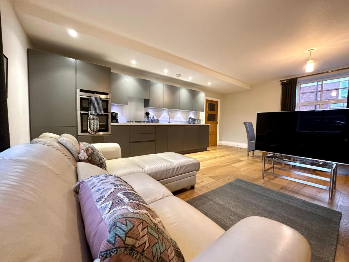 Desirable 2 Bedroom Apartment In Bicester That Sleeps 5 Exterior photo